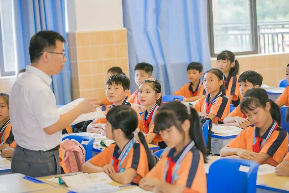 Pendidikan Terbaik Itu Tidak Selalu Formal: Pelajaran dari Pulauselaru